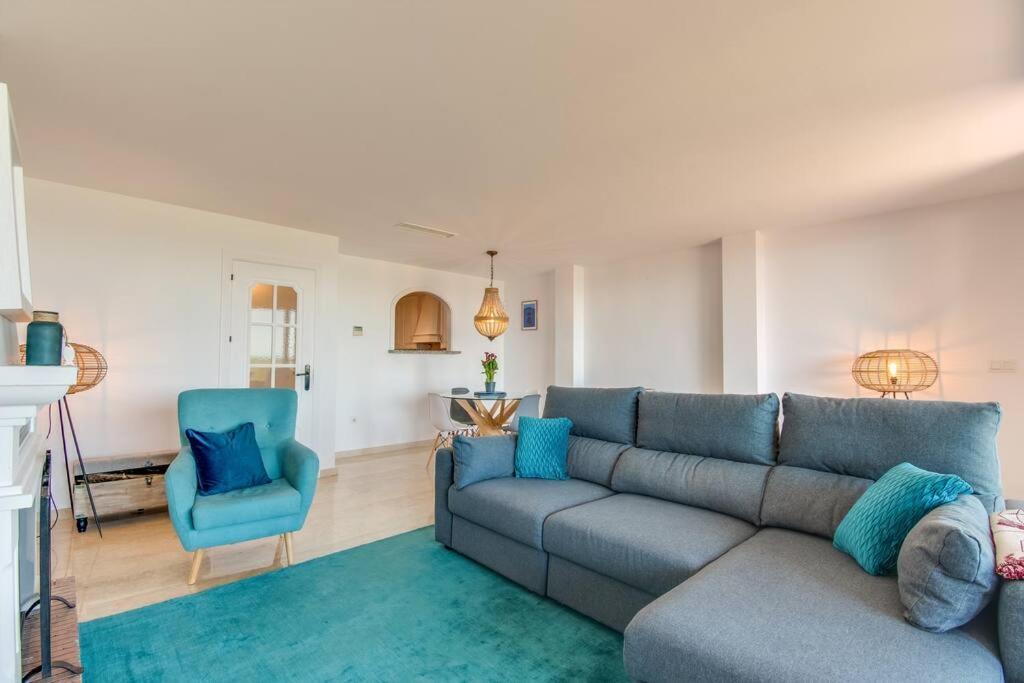 Beachfront Townhouse เอสเตโปนา ภายนอก รูปภาพ