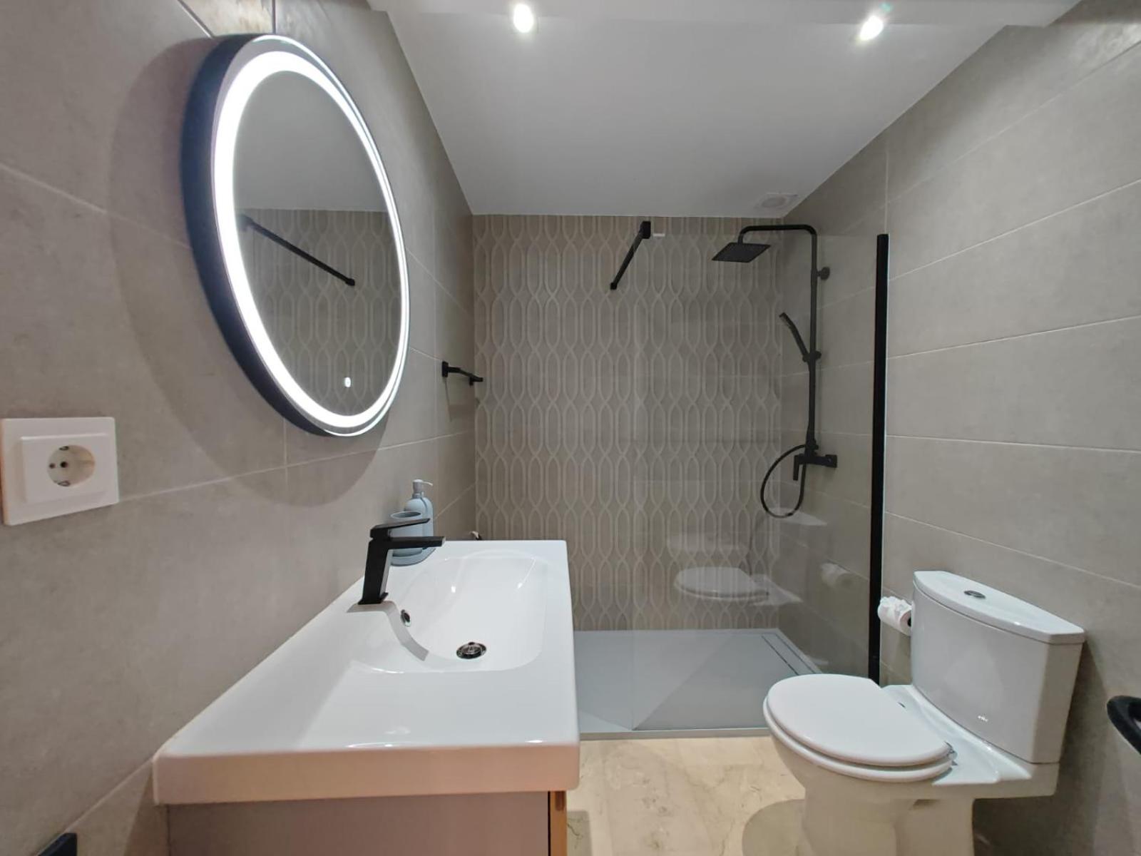 Beachfront Townhouse เอสเตโปนา ภายนอก รูปภาพ